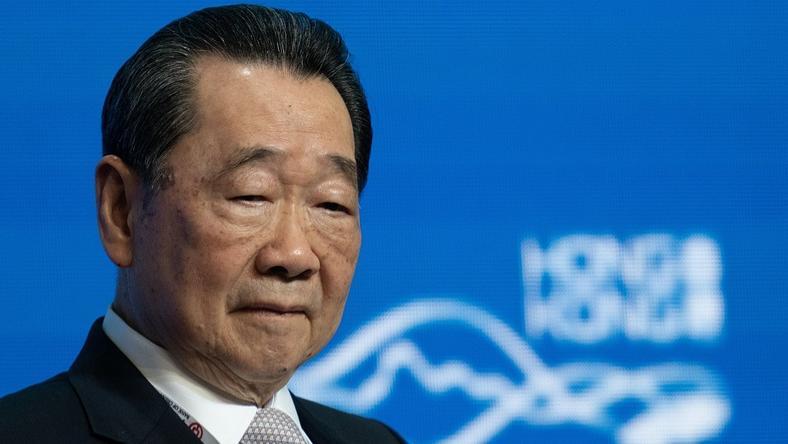 “0001”首富的中国四十年